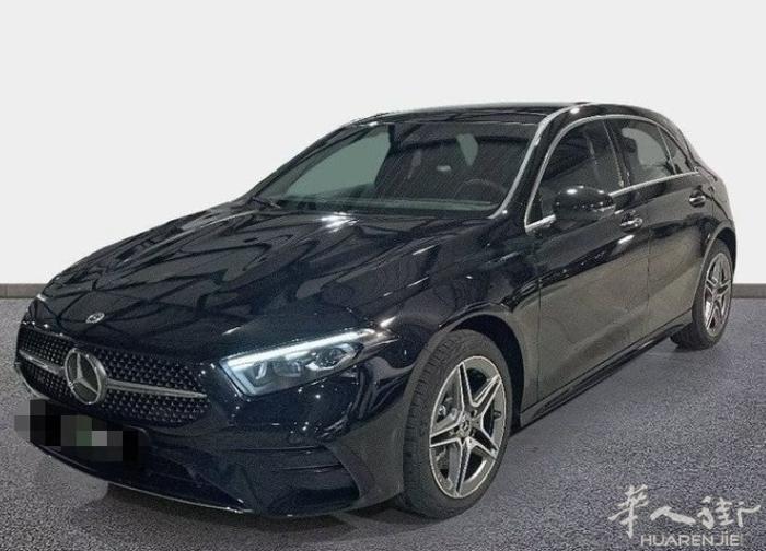 🚗 奔驰 A 250 e AMG Line 插电混合 📅 年份：2022年