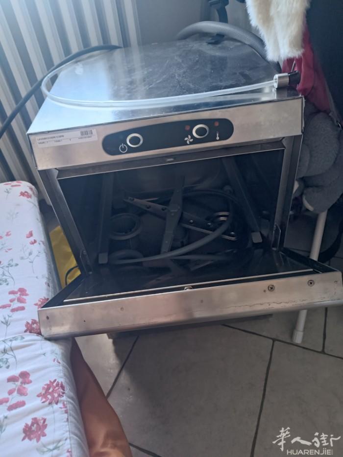 洗杯机买来用过两次 500€卖掉