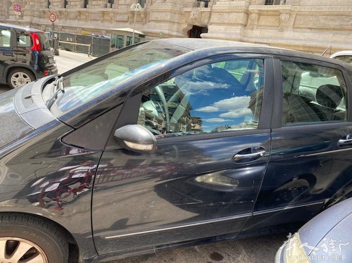 奔驰A180 08年车，自动挡，17万公里 ，卖3000€。联系电话352049