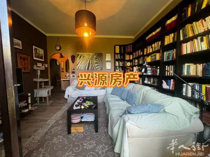 Prato 在Sanpaolo 喷水公园附近套房出售 ： 面积约115平方米 2