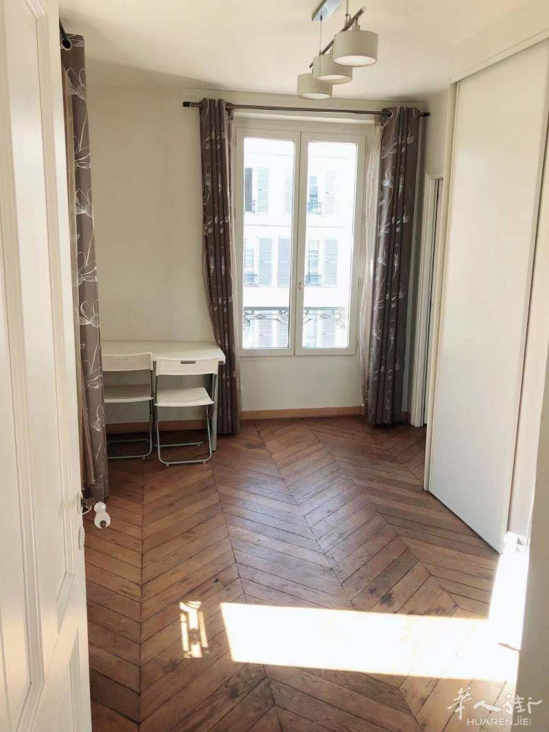 78省,Versailles（78000） (ID：181053) 46平的 公寓  房间数2  卧室数1  有家具