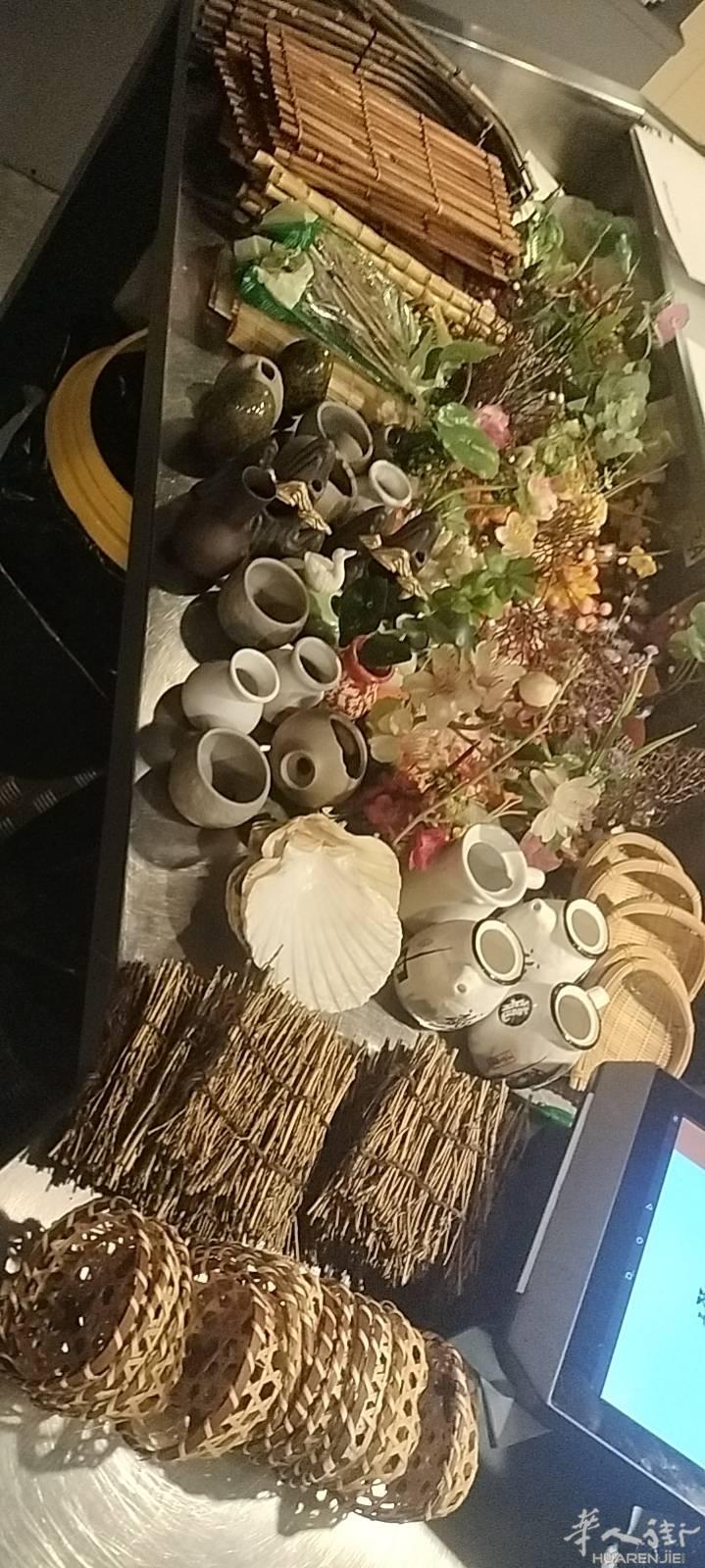 寿司摆盘🌸🌸草草，有很多，便宜出了。
