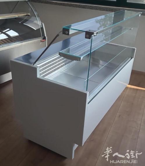 意大利制造的半通风冷藏展示柜尺寸 1520x780x1260 温度冷藏展示柜温度 + 2°C + 5°C 直玻璃冷藏展示柜，意大利全境免费送货。