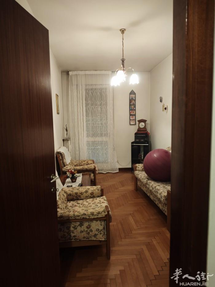 意大利帕多瓦房产出售  现有一套精装套房出售，位于帕多瓦（Padova）Sacr