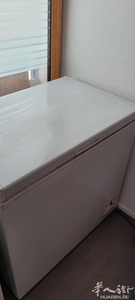 出售冷柜80€自取 86×57×84 联系电话 0646523394