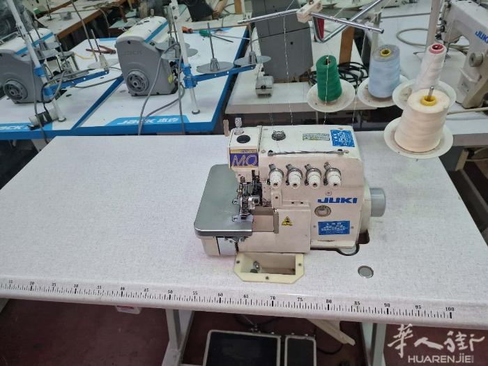 王师傅缝纫机店出售整理好的4线打边机。联系电话3332662792