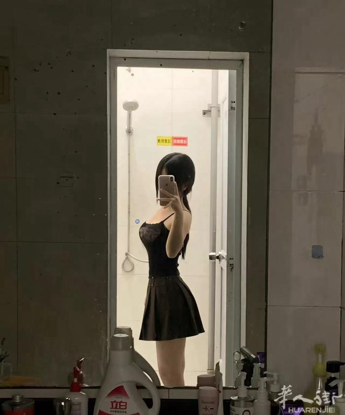 出售一手黑丝，可微信咨询，可提供黑丝视频
