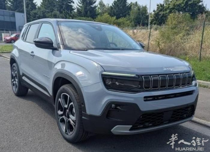 🚙 Jeep Avenger 1.2 Turbo T3 100 ch e-Hy