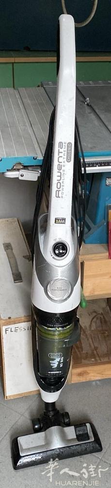 蒸汽清洁机 50欧 （可以用它清洁床垫，汽车，沙发还是地板或者其它.蒸汽是100