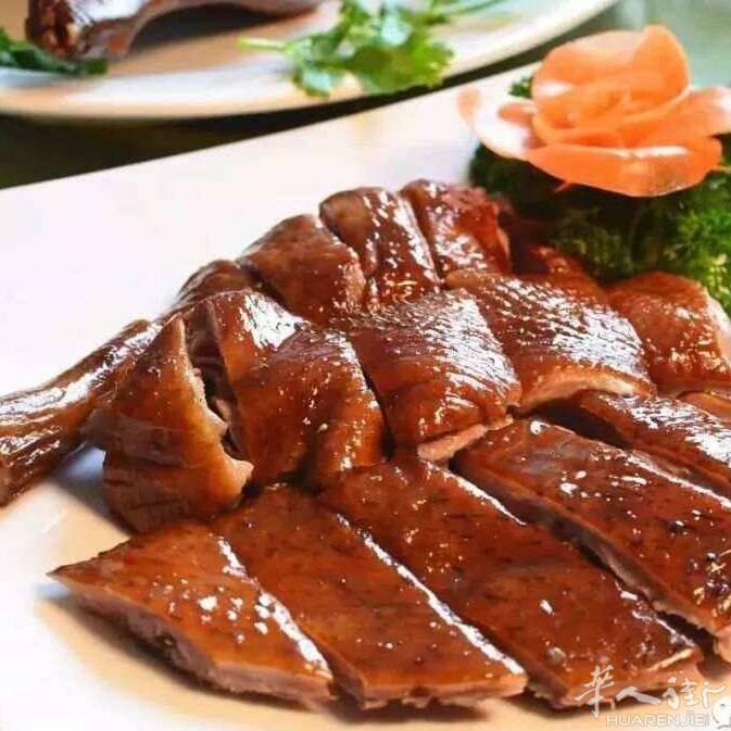 米兰中餐新的酒店，  中国人吃的  需要熟练大厨二