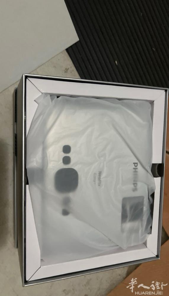 出全新飞利浦投影仪一台，