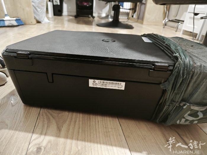 同胞们大家好.有需要这台打印机的朋友请联系我？价格50欧.联系电话：066743