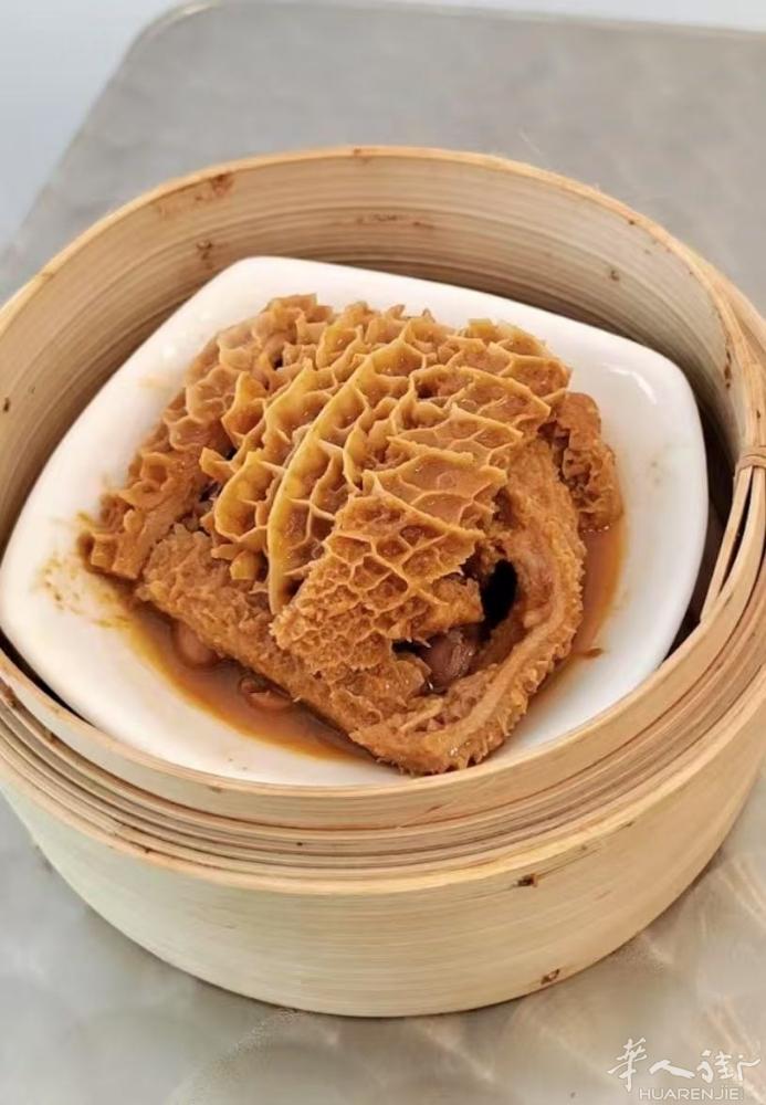 小巴黎唯一一家手刮肠粉的粤菜馆 非常经典的粤菜小吃