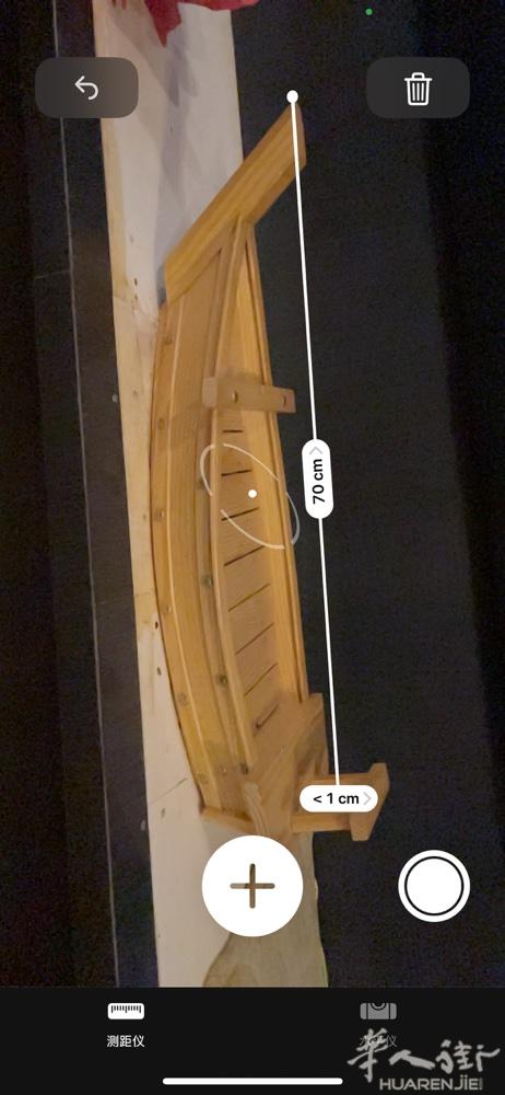 出三个寿司船， 大号的20欧一个。 木质，没用多久 ， 外表不油，几乎新的