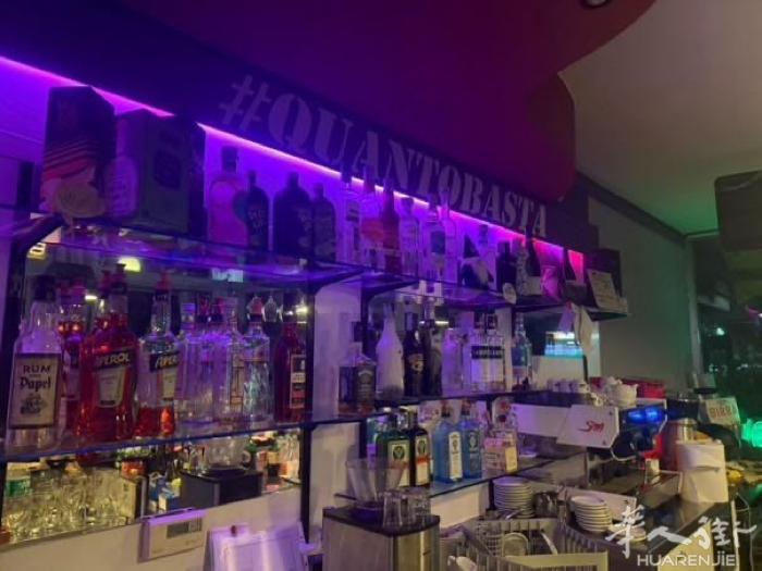 Bergamo，Seriate 转让酒吧/酒馆业务  私人电话☎️：+39 35