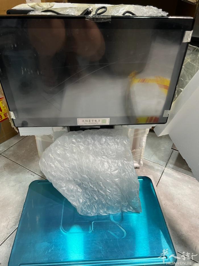 电子双频双语称，麻辣烫煮锅，汤碗，全新，米兰自提？
