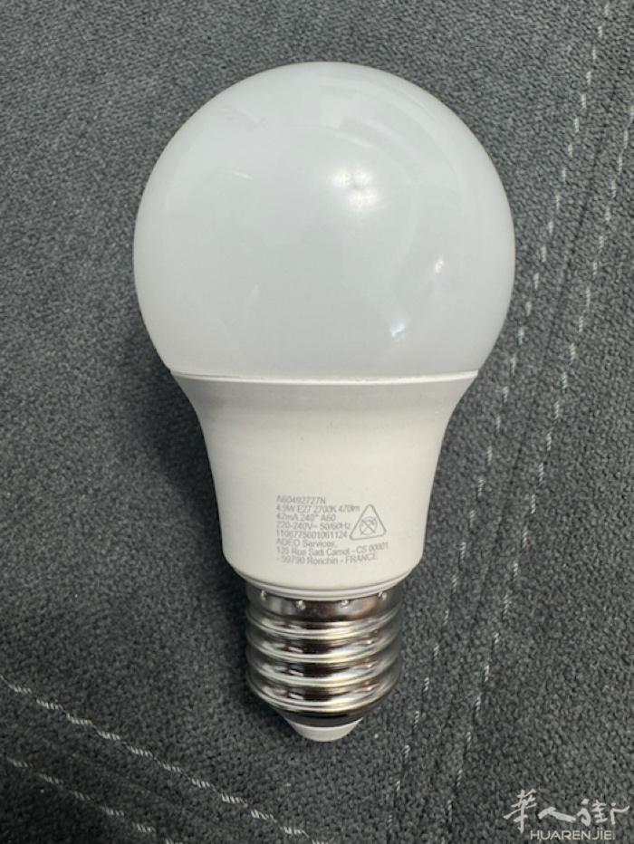 二手led灯泡 5w  2700k色温暖光 470流明 e27接口 有很多 卖完
