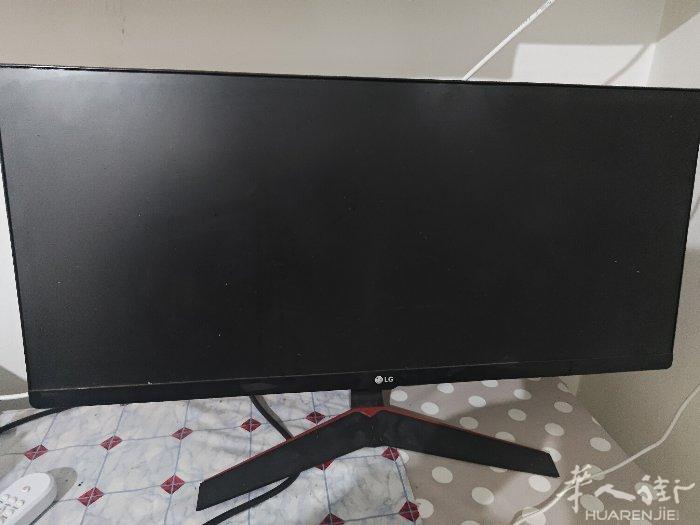 出两台闲置显示器 一台 lg 宽屏 一台 hp 超薄 50一台 vx:15997