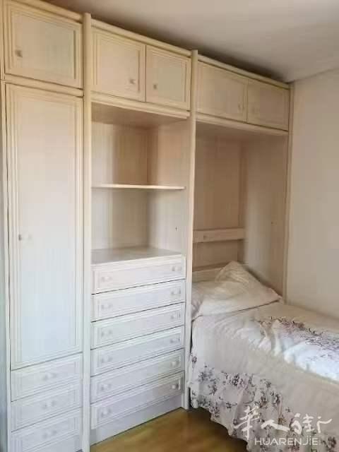 https://att.huarenjie.com/attachment/information/20250823/1755878772336818.jpg