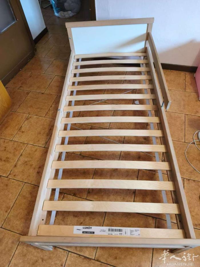 ikea的70+160  40欧米兰comaaina 自提￼ 我已经把床拆开 一