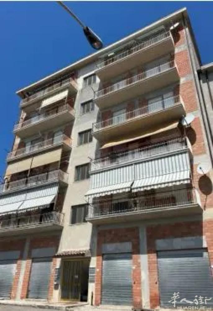 【拍卖房】Roccastrada, Grosseto 出售公寓  2 室1 厅1