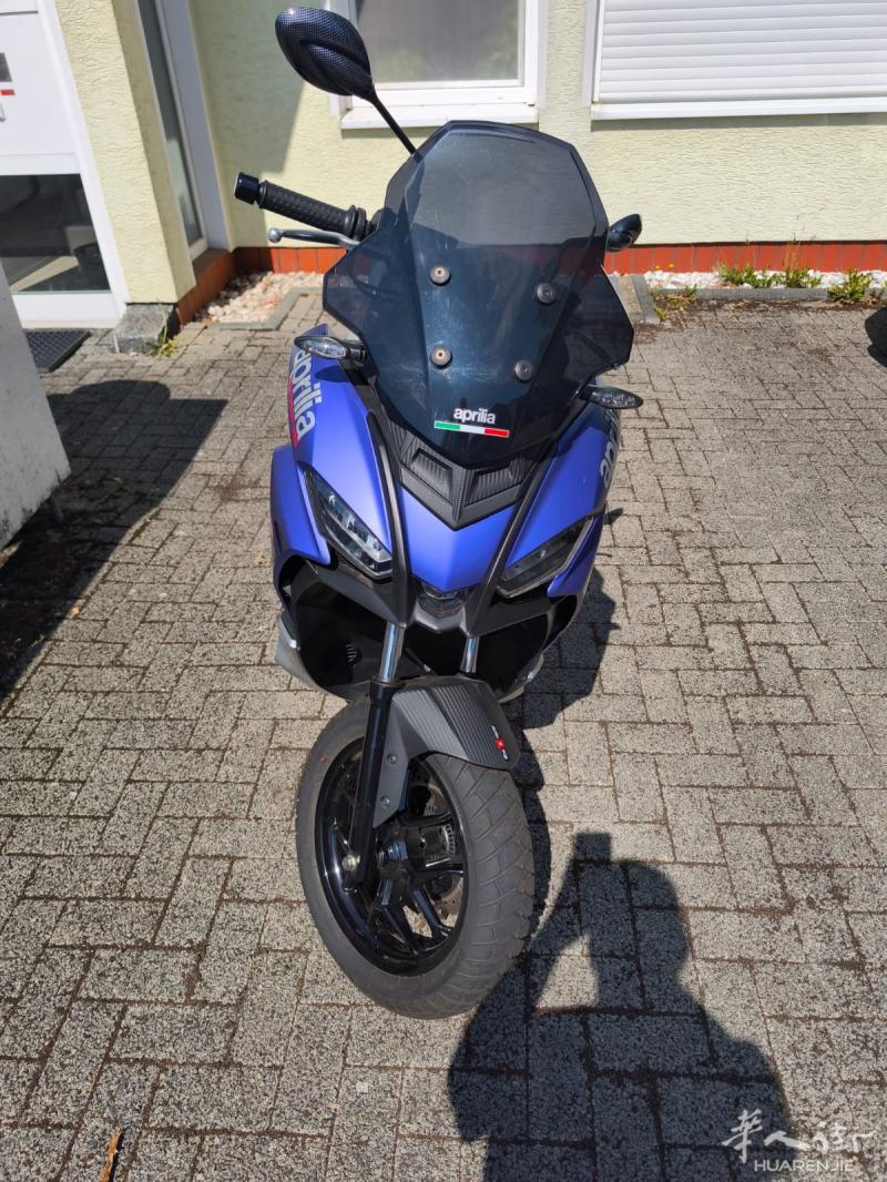 Aprilia踏板车
SR GT 125
生产年份