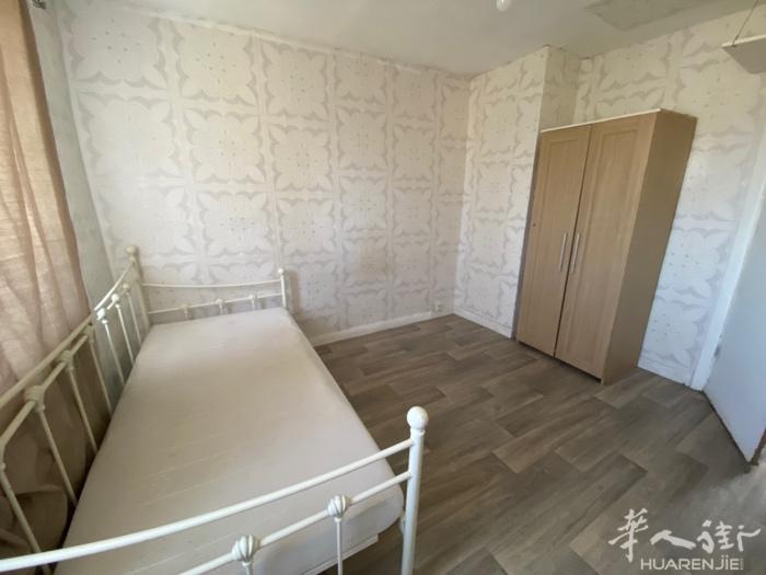 伯明翰市中心附近2房一厅flat整套出租，附近交通方便、英国大型超市 Morri