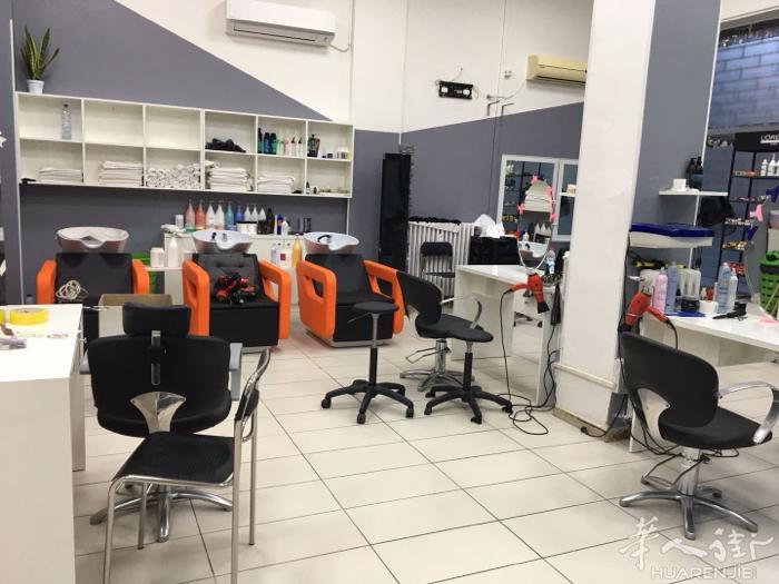 诚聘熟练男理发师1️⃣名，在bologna火车站后门，店里有洗头工，住家近有单人