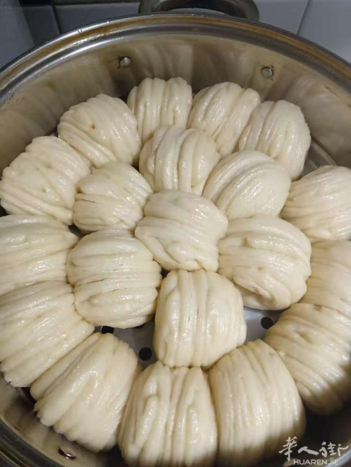粘豆包，大花卷，豆面卷，想吃的朋友提前预定