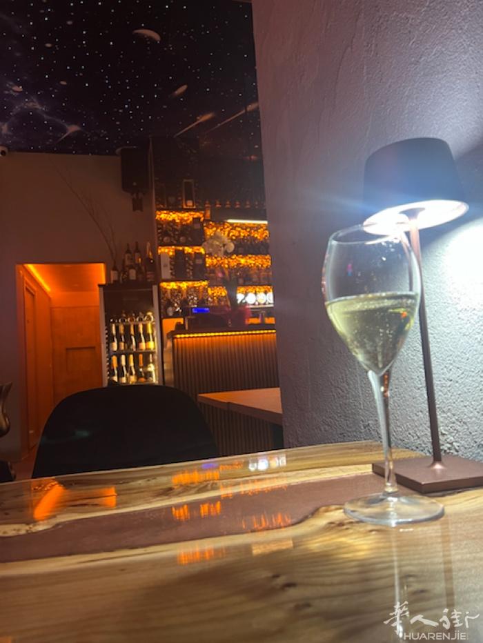 米兰旺铺转让Isola 餐馆酒吧一条街小餐厅调酒酒吧转让 因个人原因无人管理！创