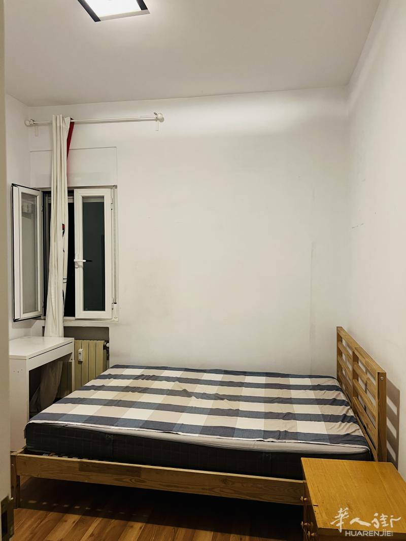 1路地铁Alvarado地铁口有大床房出租