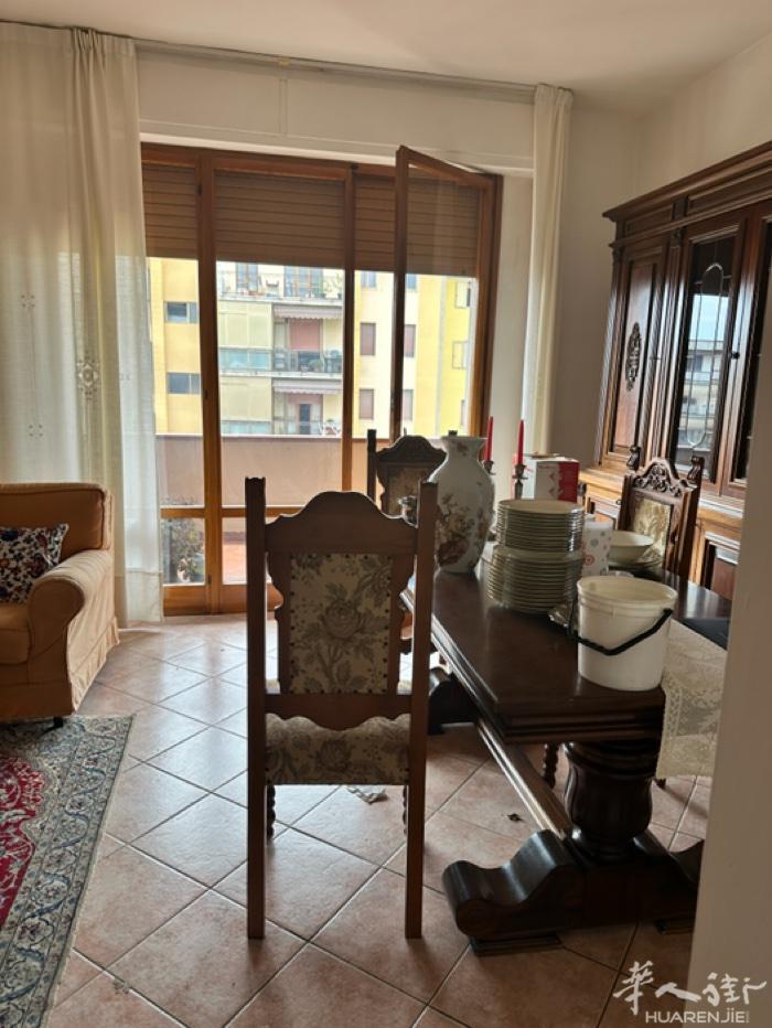 prato maliseti（ 体育场附近）， 公寓楼出售，区分安全，环境好，在