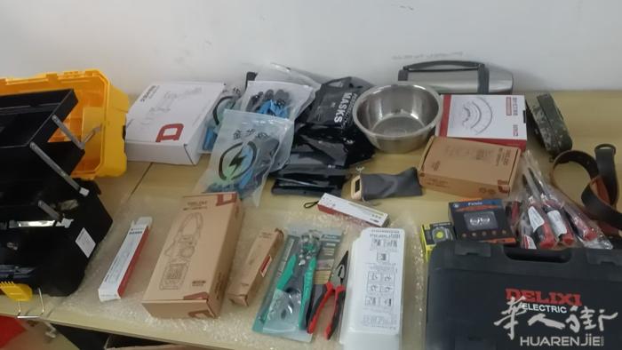 德力西电工工具 锂电钻冲击钻，二手空调八折转让 比百元店的东西强好几倍，比亚马的