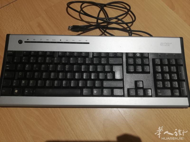 出九成新ACER键盘一个10欧甩卖.有意电0608088824可送货