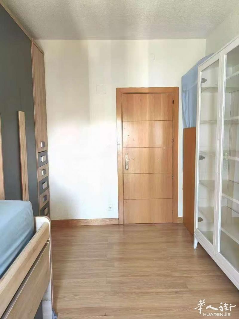 https://att.huarenjie.com/attachment/information/20250831/1756582597804859.jpg
