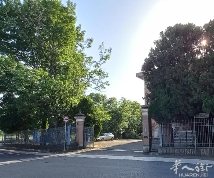 Reggio Emilia 出售仓库  私人电话☎️：335491563  出售