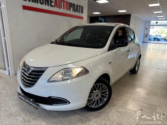 Lancia y 1.2 benzina  Anno 2013 Km 190.0