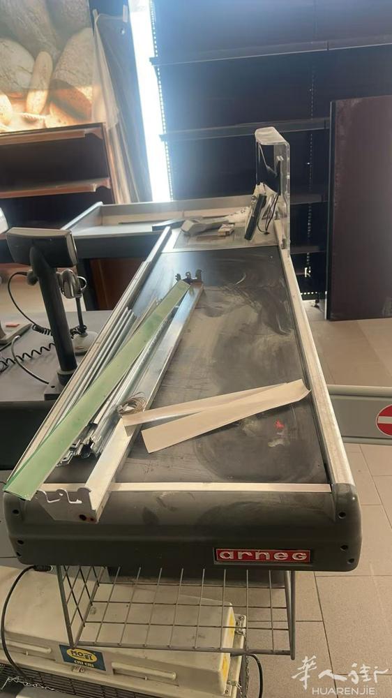 出售 cassa 200 一台. 柜子送 自提