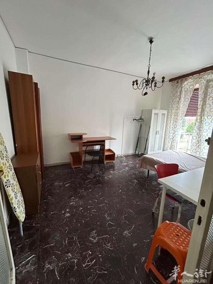 米兰黄线地铁口Affori  centro,（单间出租，） 租金550/月全包，