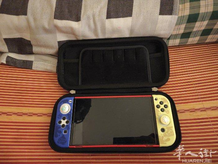 出售一台switch,9成新，不是破解版，几乎没怎么玩，国内带过来的，现在闲置不