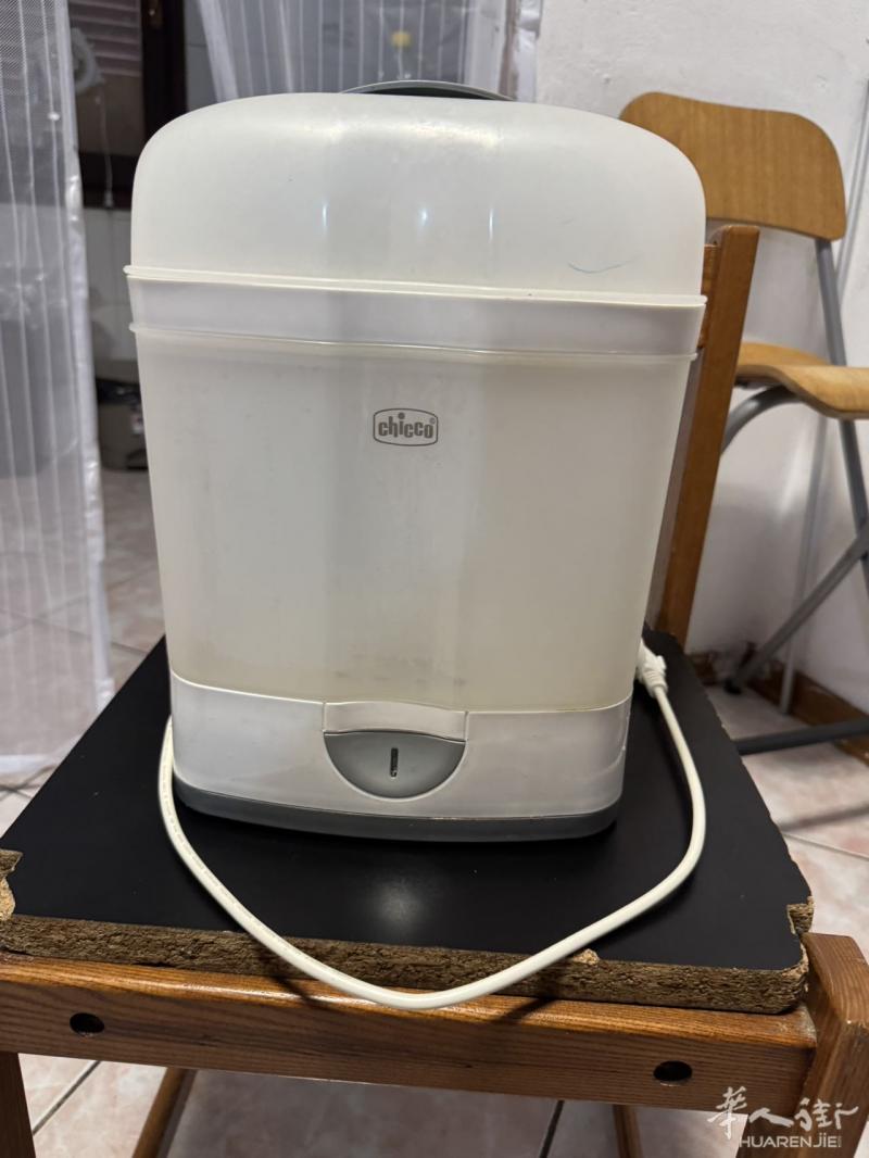 全新水果拼盘+婴儿消毒器二手转让15欧赠送热奶瓶，