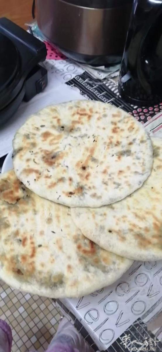 温州大饼,粽子、叶糕有想吃的扫下面二维码或者电话06 52 97 52 43预定哦