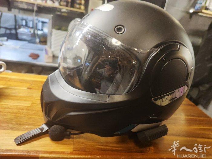 因摩托车被盗不得已卖头盔