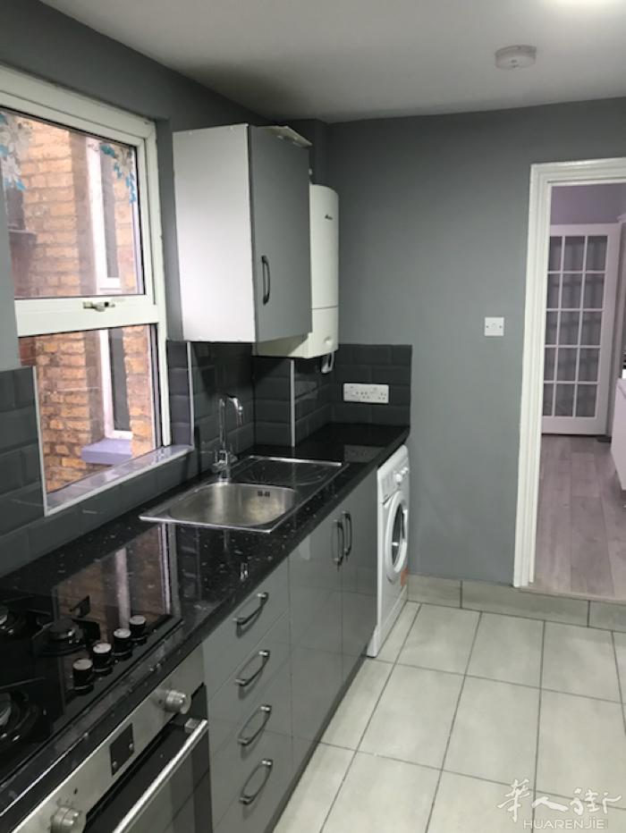 Stratford 附近四房两卫一厅house 整租，有前后花园，夏天可在后花园