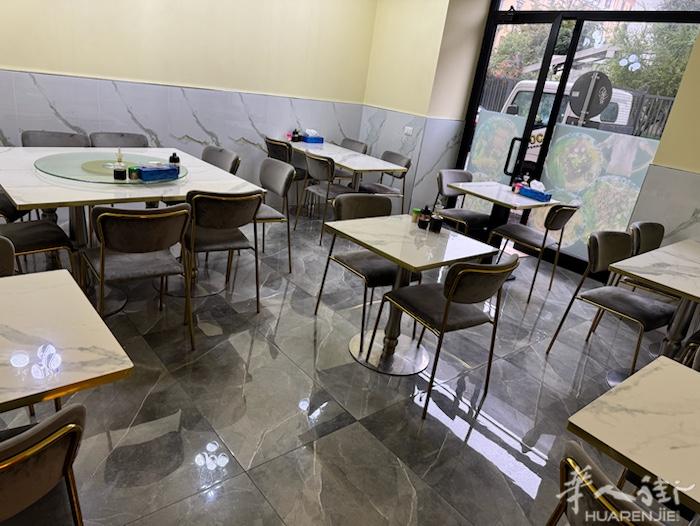 via antonio rosmini n 5 米兰 出售一家点心店位置有30个