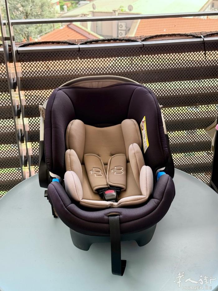 儿童汽车安全座椅，babycare全新