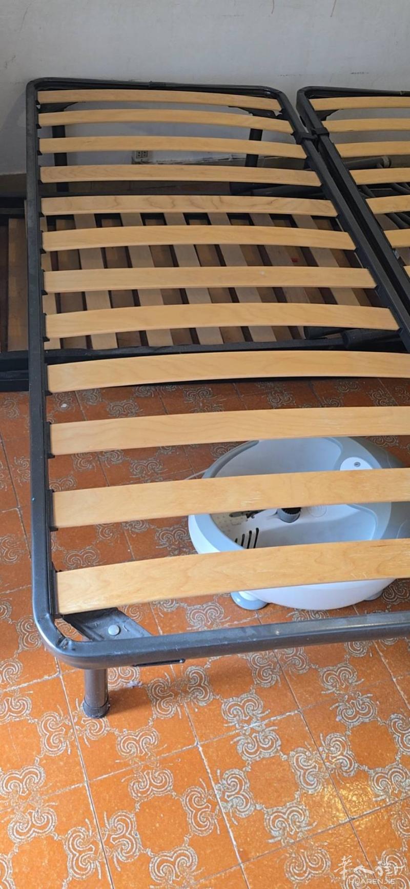 家庭用品，低价转让
地址monza