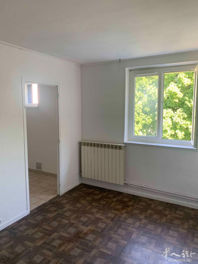 ‼️超值二手房🏠93省BOBIGNY一室一厅39.73M²仅售135 000💶地处城市黄金地段，🚶步行仅需1min即可抵达🚉T1有轨电车“La Ferm