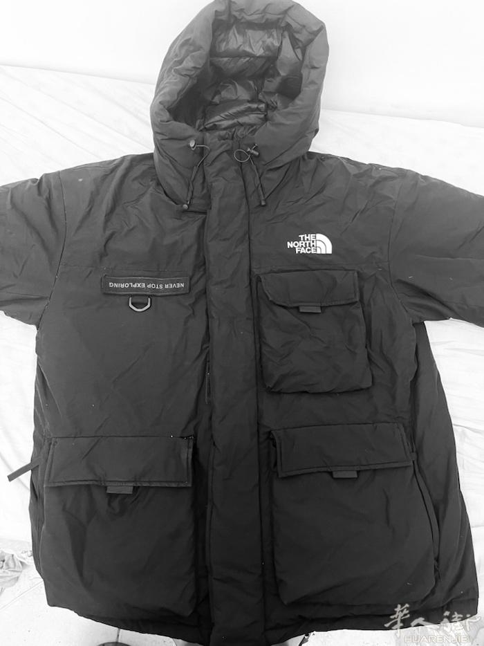 天气慢慢转冷 甩甩甩 北面羽绒服 xxl 九成新 本人有事出售 有意者速度来电