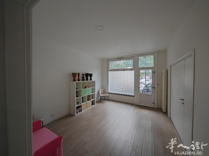 带橱窗Ufficio办公室出租 🔴 Gorla: Via Sant'Erlem